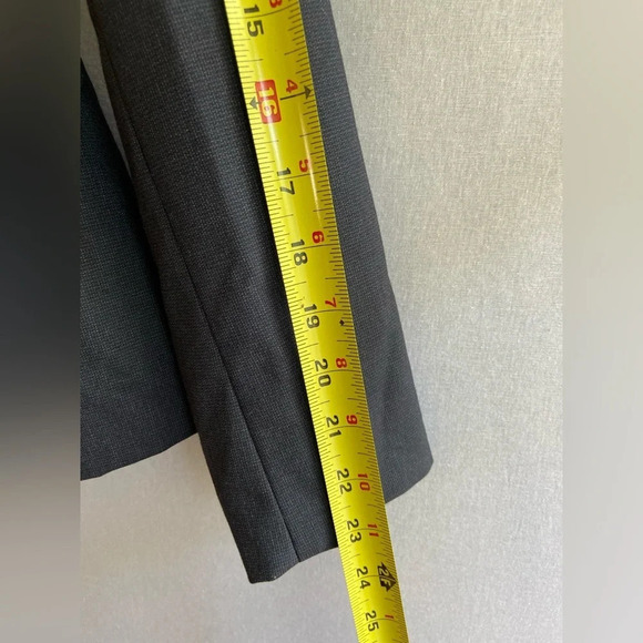 Zara Basic Black 1 button padded Blazer Sz 2 - Picture 10 of 11